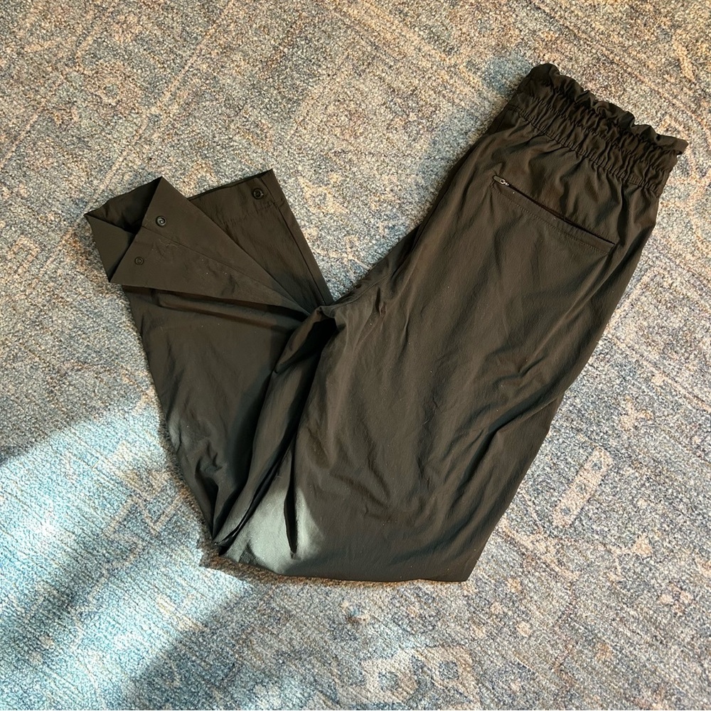 REI Green Track Pants with Elastic Waistband and Tapered Leg